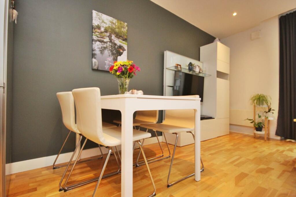 Piccadilly Place, Manchester photo 4