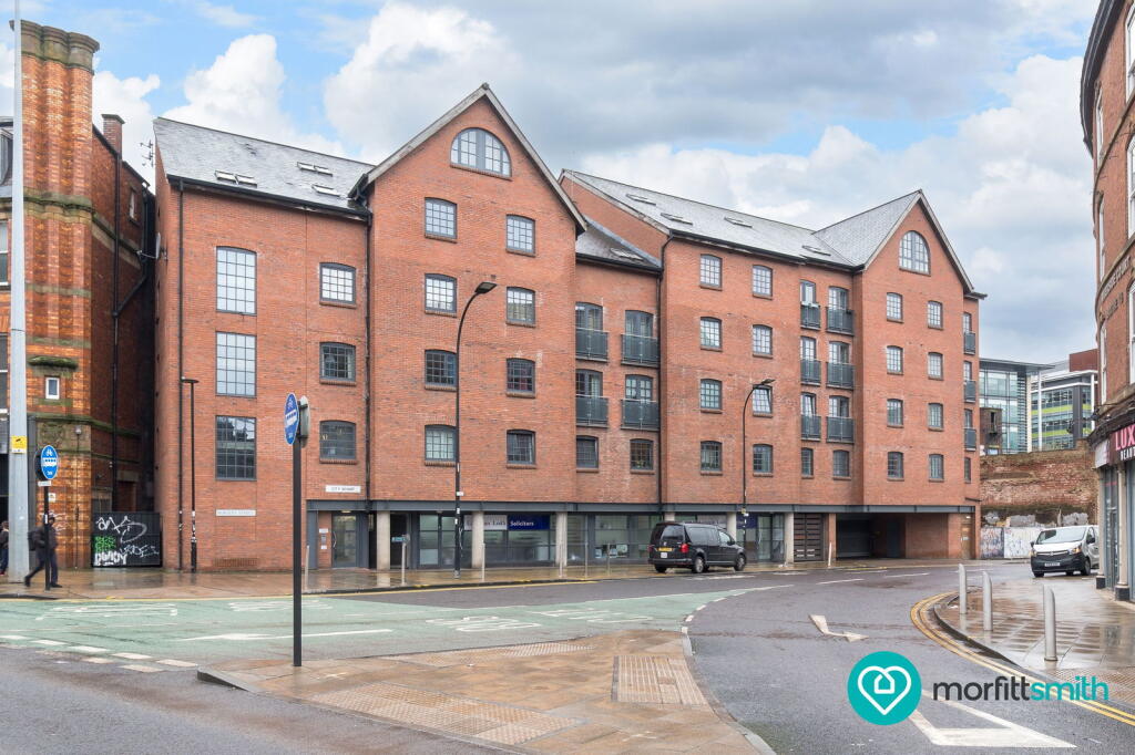 2-bed flat on City Wharf, 1 Nursery Street, Sheffield, S3 8GF, £220,000