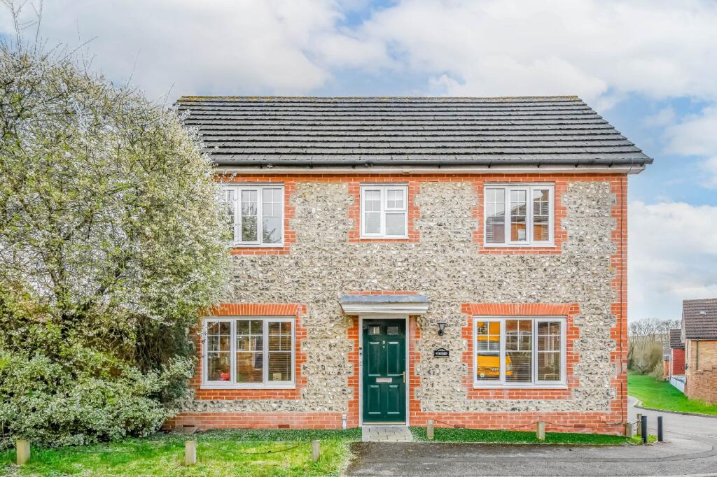 Main image of property: Claremont Crescent, Newbury, Berkshire, RG14