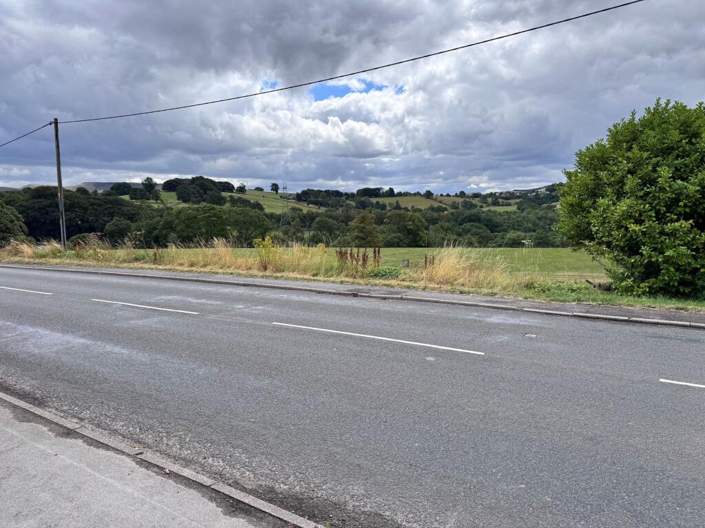 House in High Peak, Chinley, Buxworth and Brownside - View 3