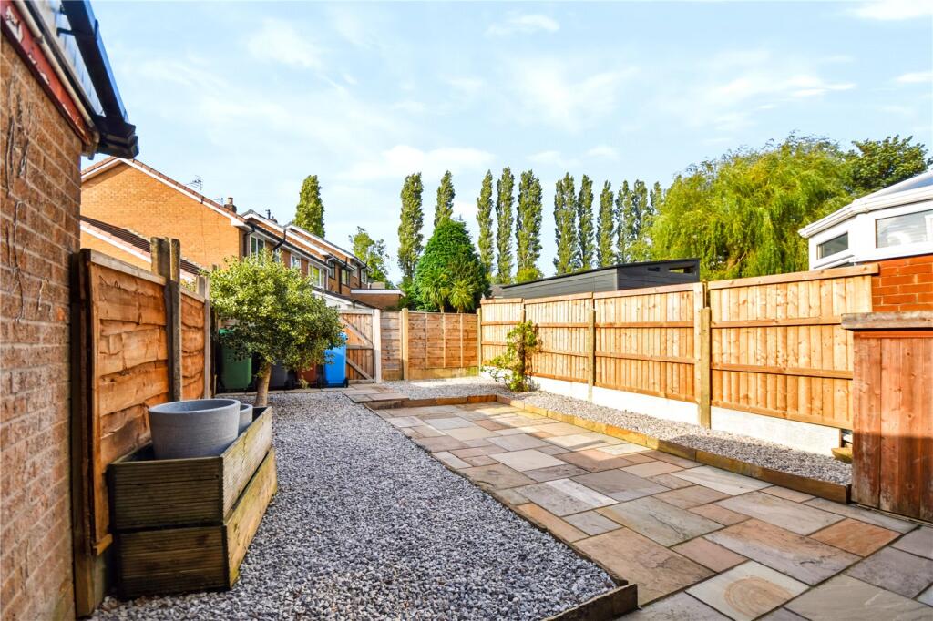 Highlands, Royton, Oldham, Greater Manchester, OL2 photo 2