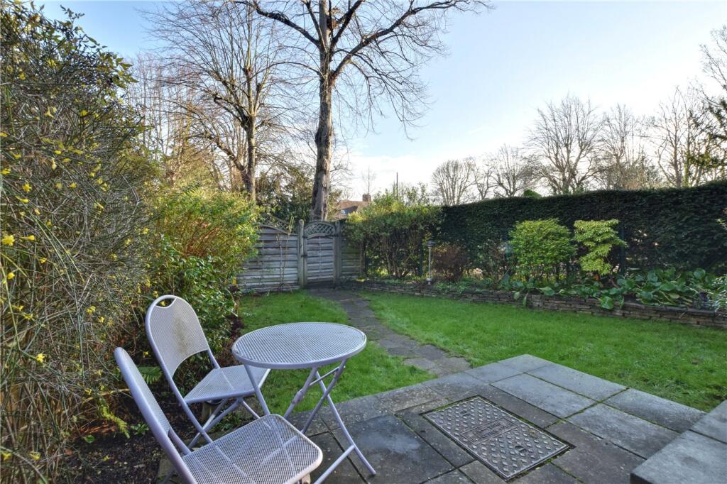 2 bedroom semi-detached house for rent