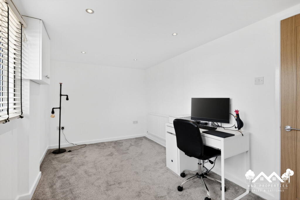 House in Hyndburn, Woodnook - View 4
