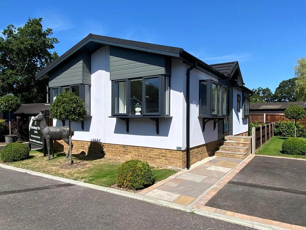 House in Berkshire, Warfield - View 3