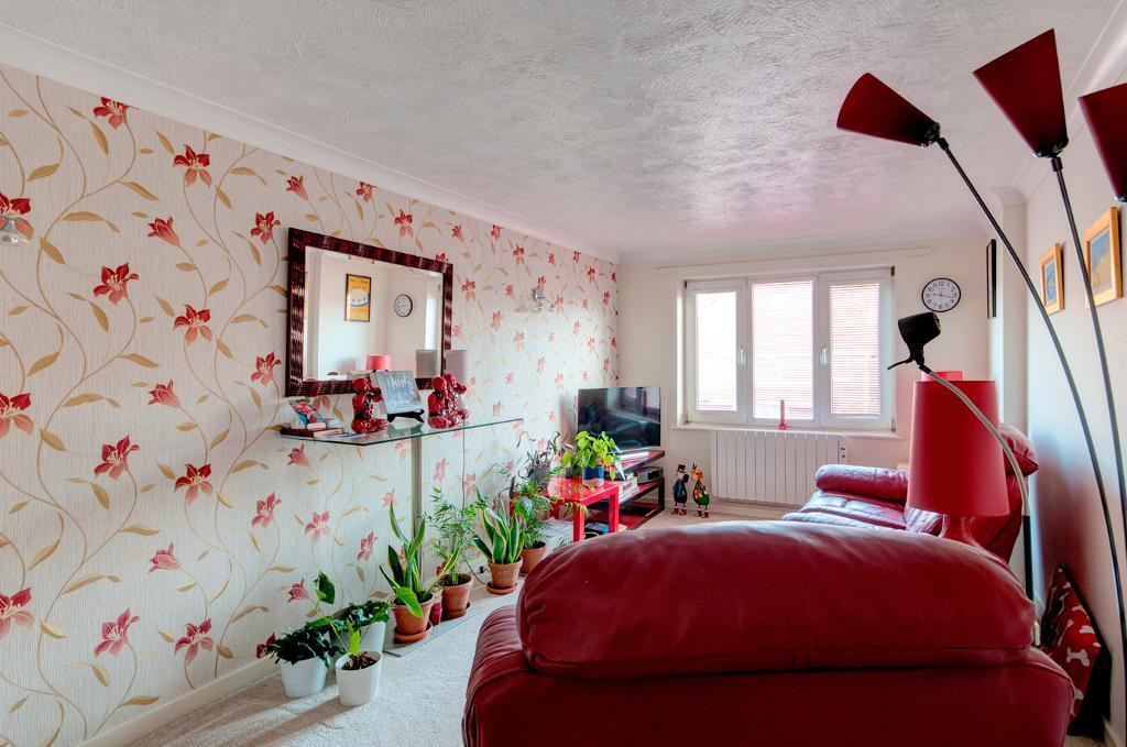 Sutton Drove, Seaford, East Sussex, BN25 3ET photo 2