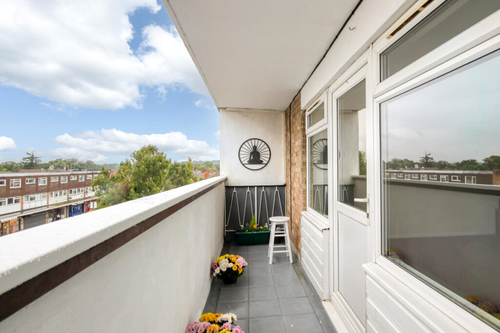 Main image of property: Crockhamwell Road, Reading, RG5