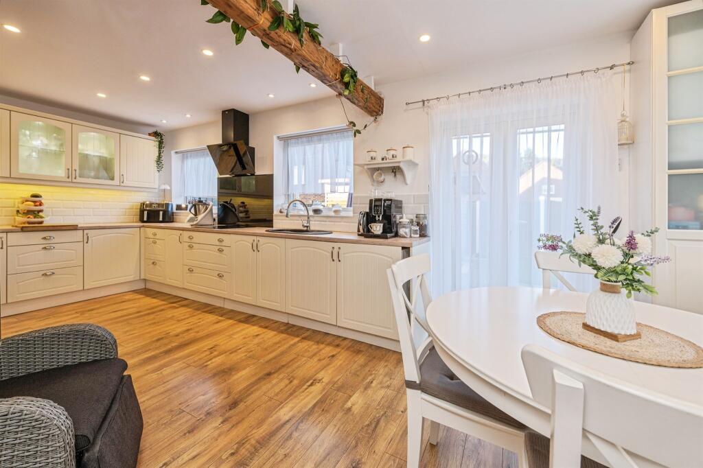 House in Kirklees, West Yorkshire - View 4