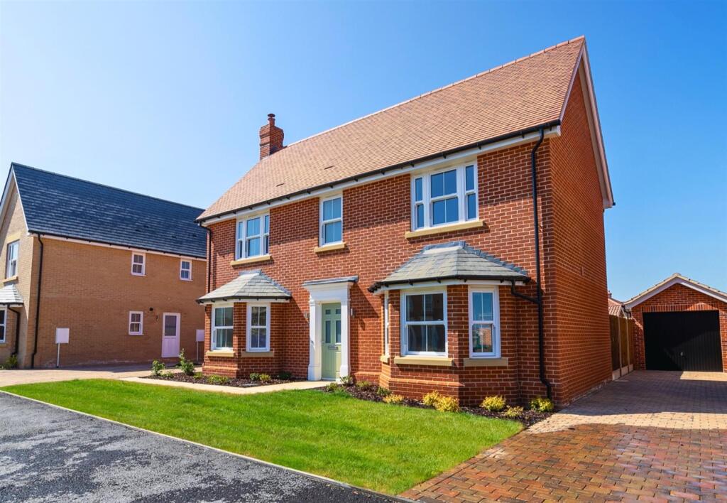 Main image of property: The Avenue, Lawford