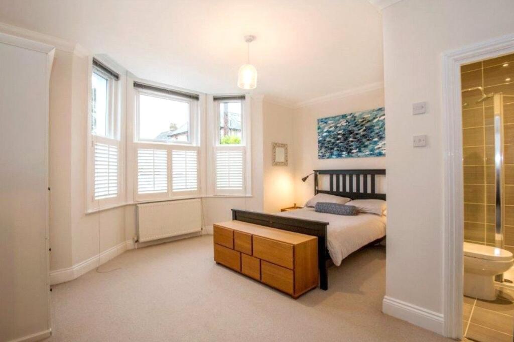 Apartment in Poole - More