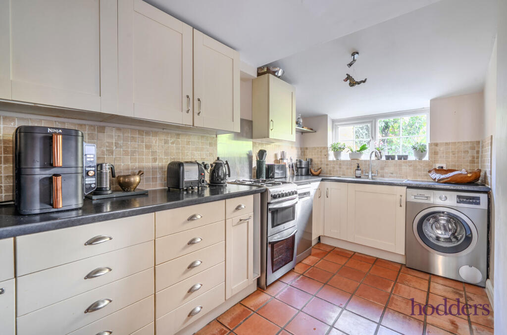 House in Kingston upon Thames - View 4