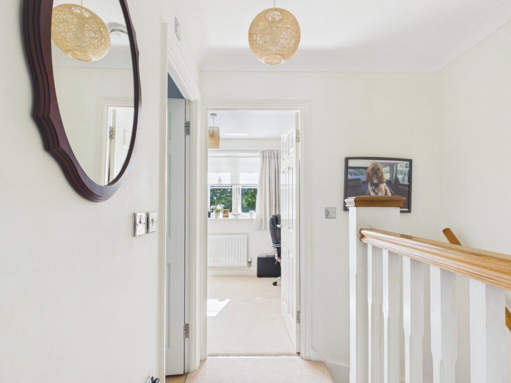 House in Hemel Hempstead, Chesham - More