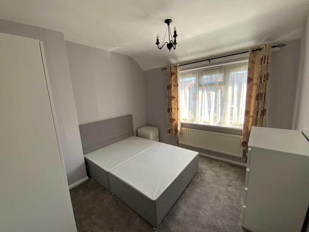 CRADLEY HEATH, Silverthorne Lane - More