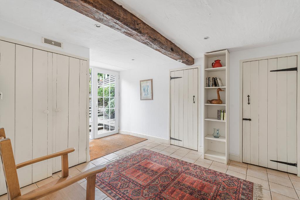 House in Gloucester - View 4