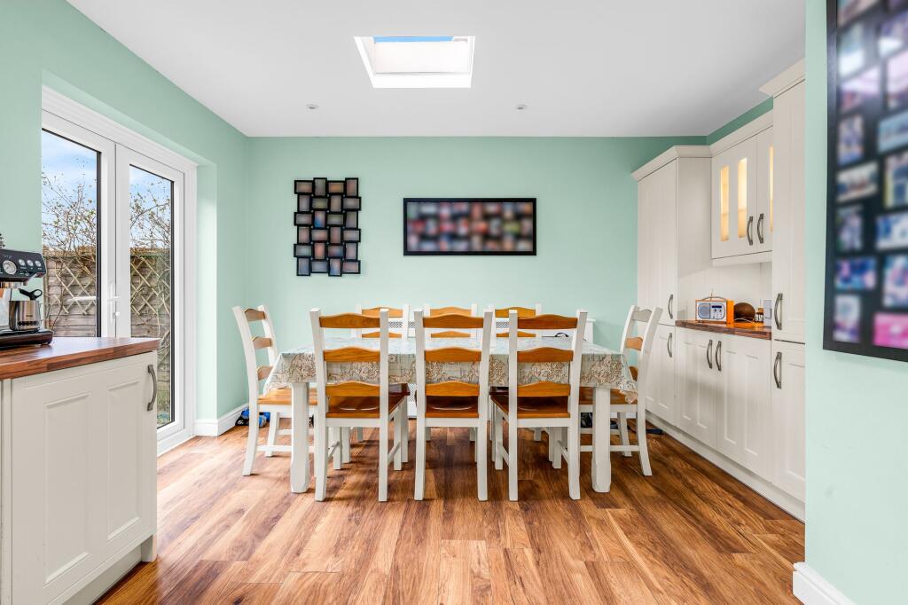 1 Rushfield Road photo 4