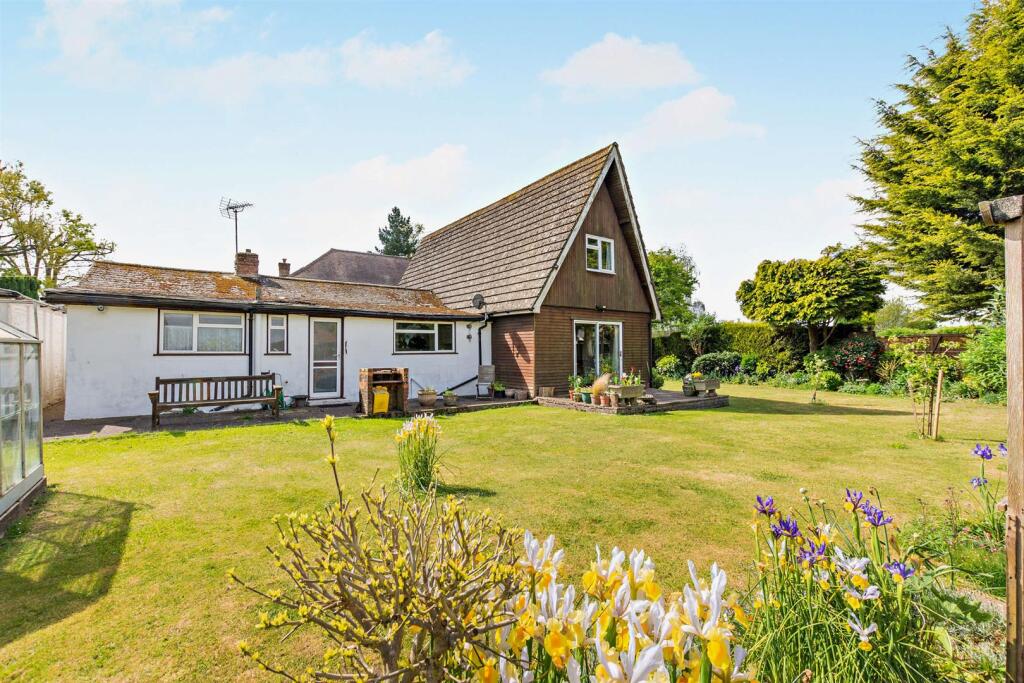 Main image of property: Lenham Road, Kingswood, Maidstone