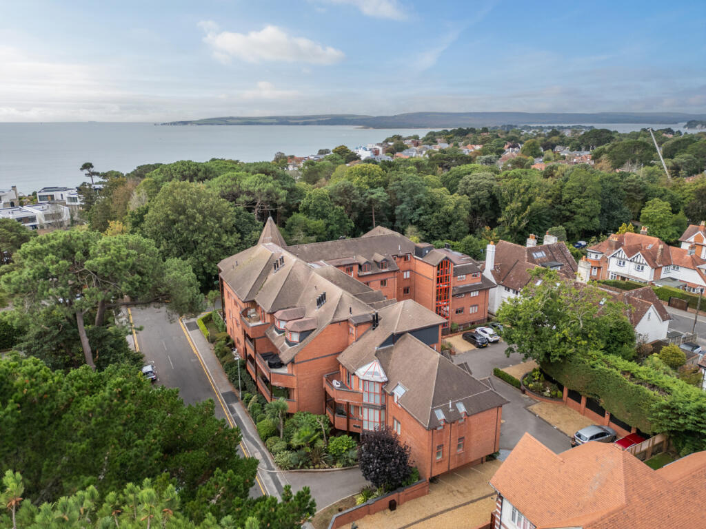 Apartment in Poole