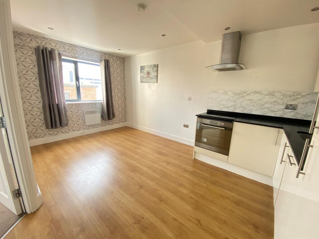 Waterhouse Street, Hemel Hempstead photo 3