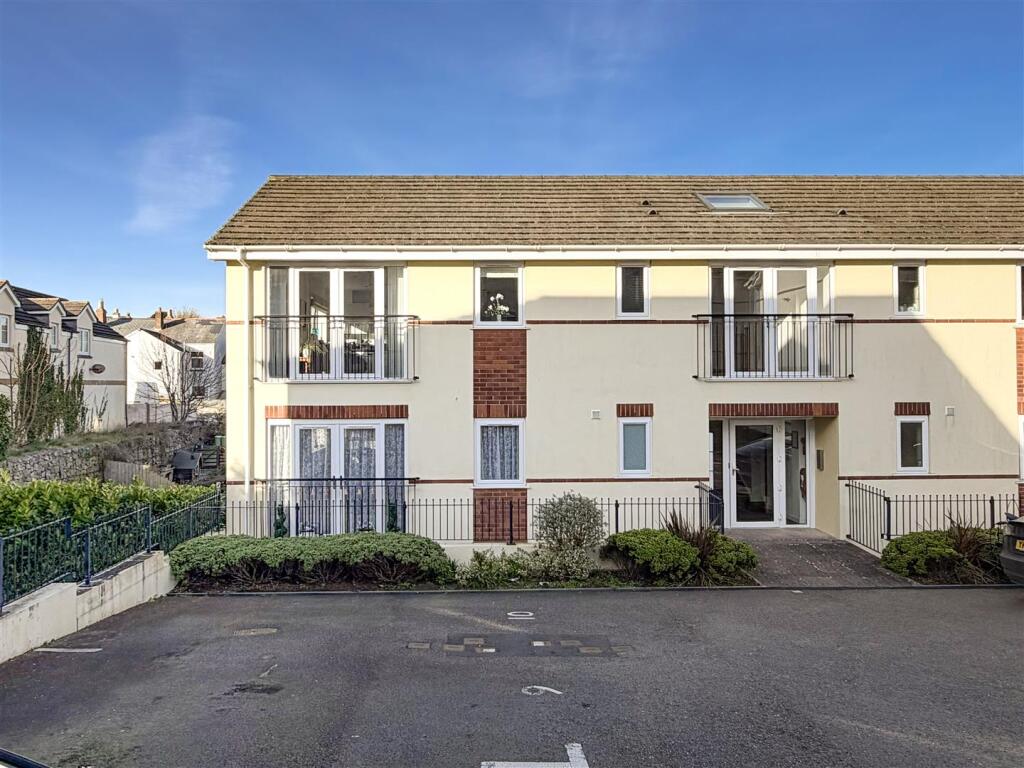 Main image of property: Union Close, Bideford