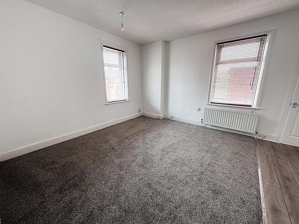 Apartment in North Tyneside, North East - View 6