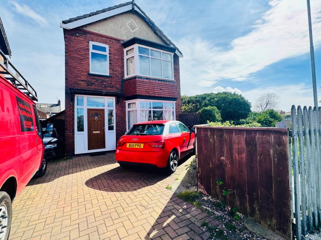 3-bed detached on Redcar Lane, Redcar, Redcar And Cleveland, £225,000