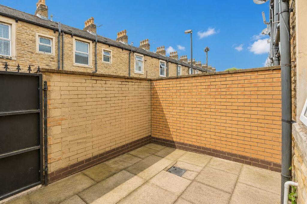 House in Burnley, Lancashire - View 5