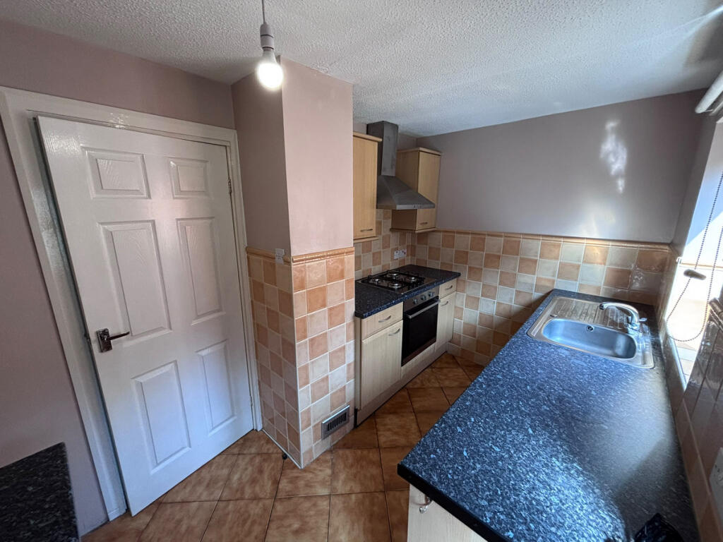 Cobden Terrace, Gateshead, NE8 3 - View 4