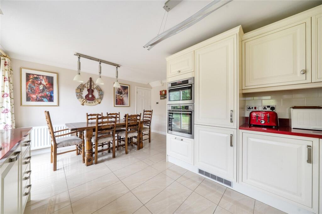 Basingstoke Road, Spencers Wood, Reading - View 5