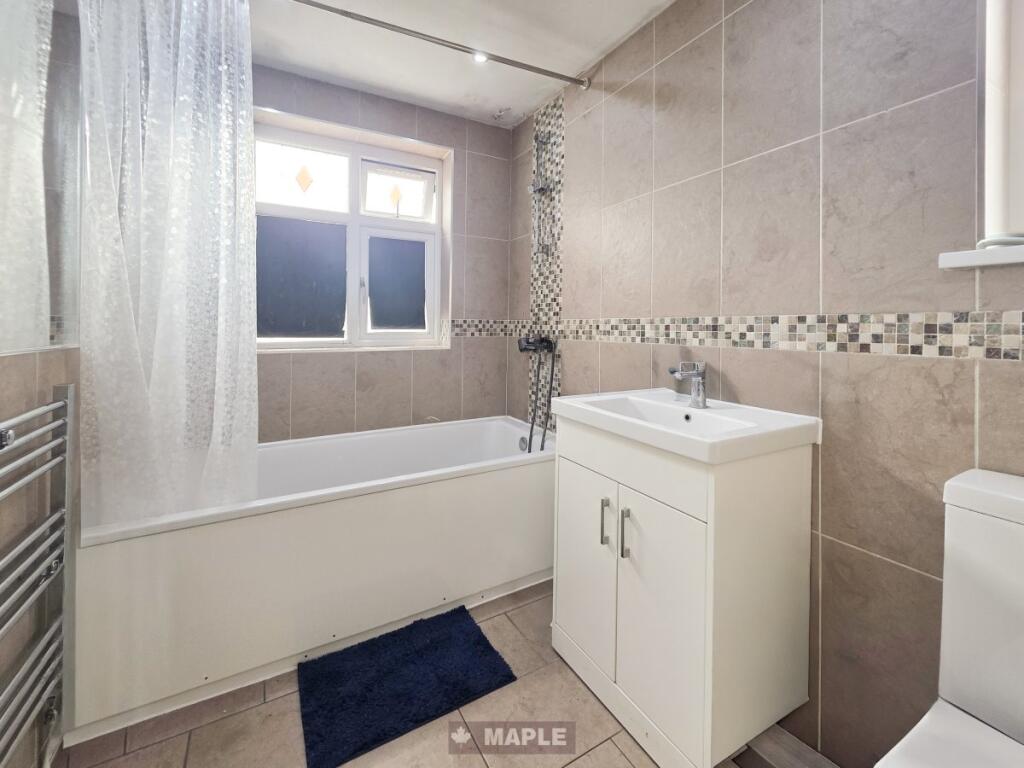 House in Harrow - View 5
