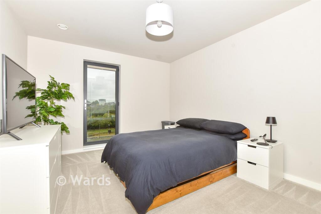 Apartment in Ashford, Kent - More