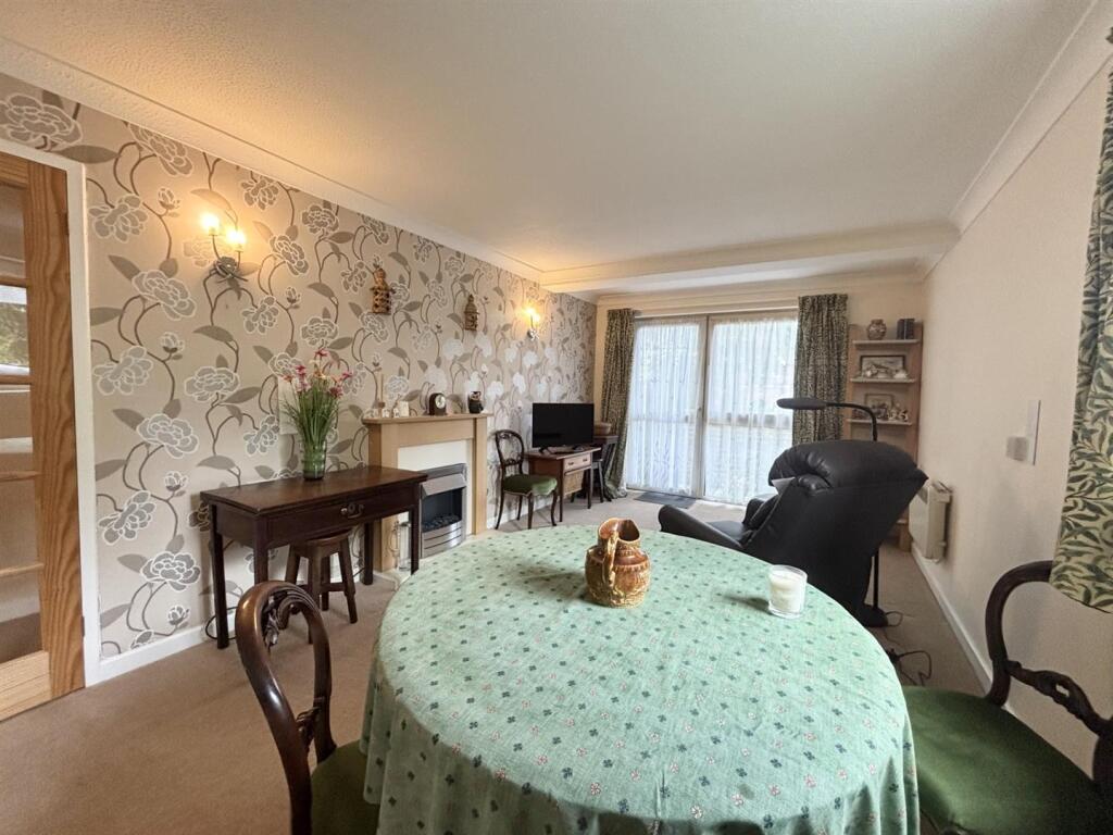Apartment in Salisbury - View 5