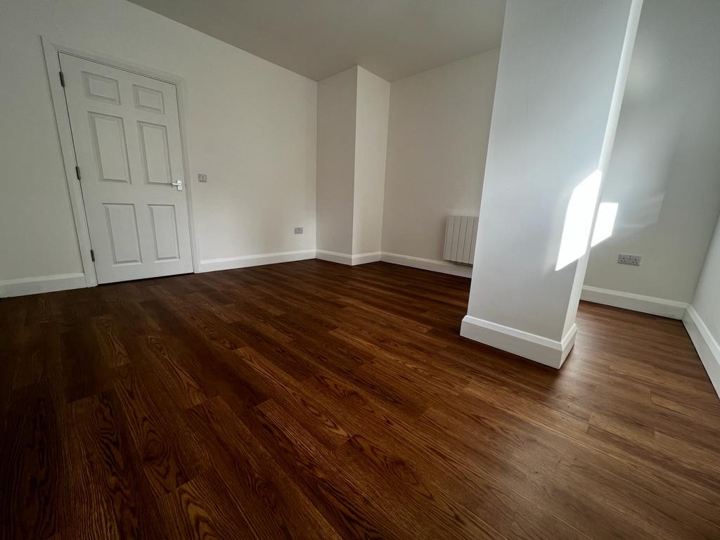 Apartment in Lowestoft - More