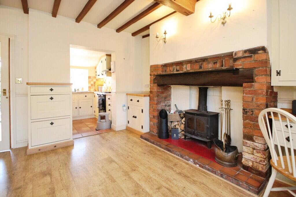 House in Lincoln - More