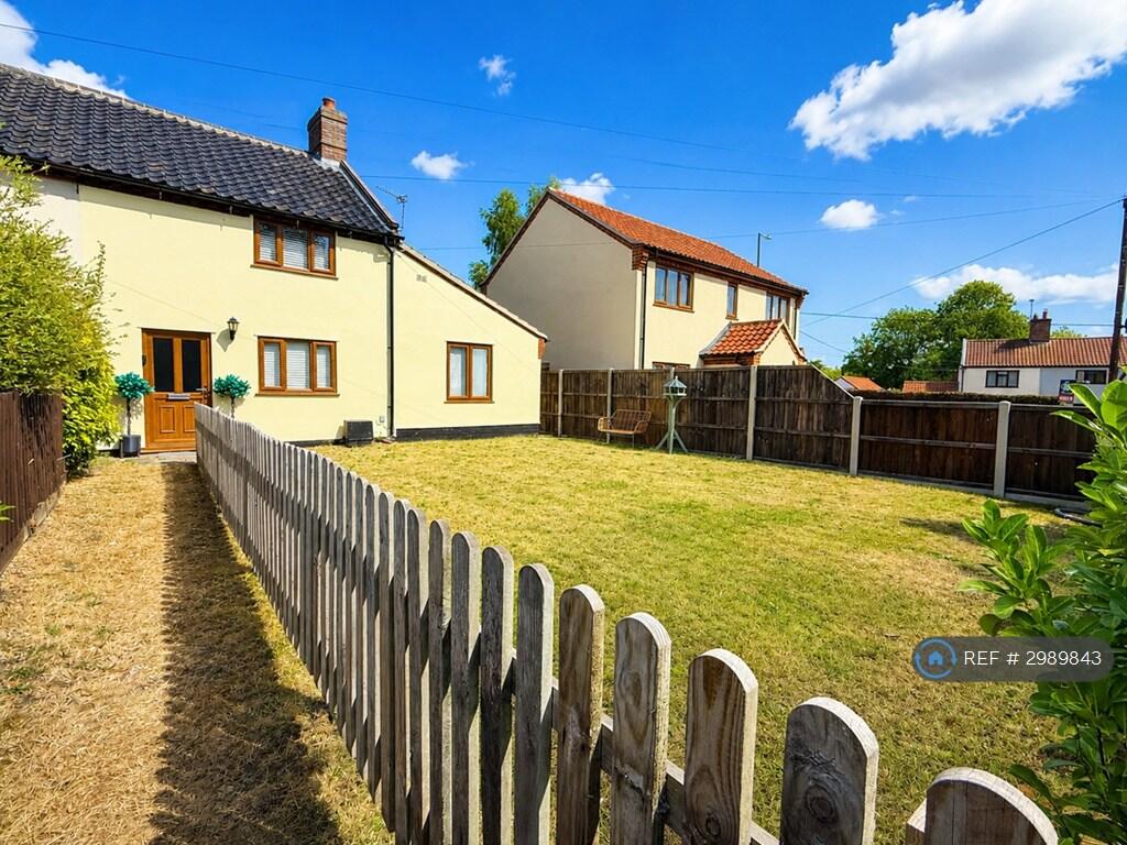 Main image of property: The Street, Poringland, Norwich, NR14