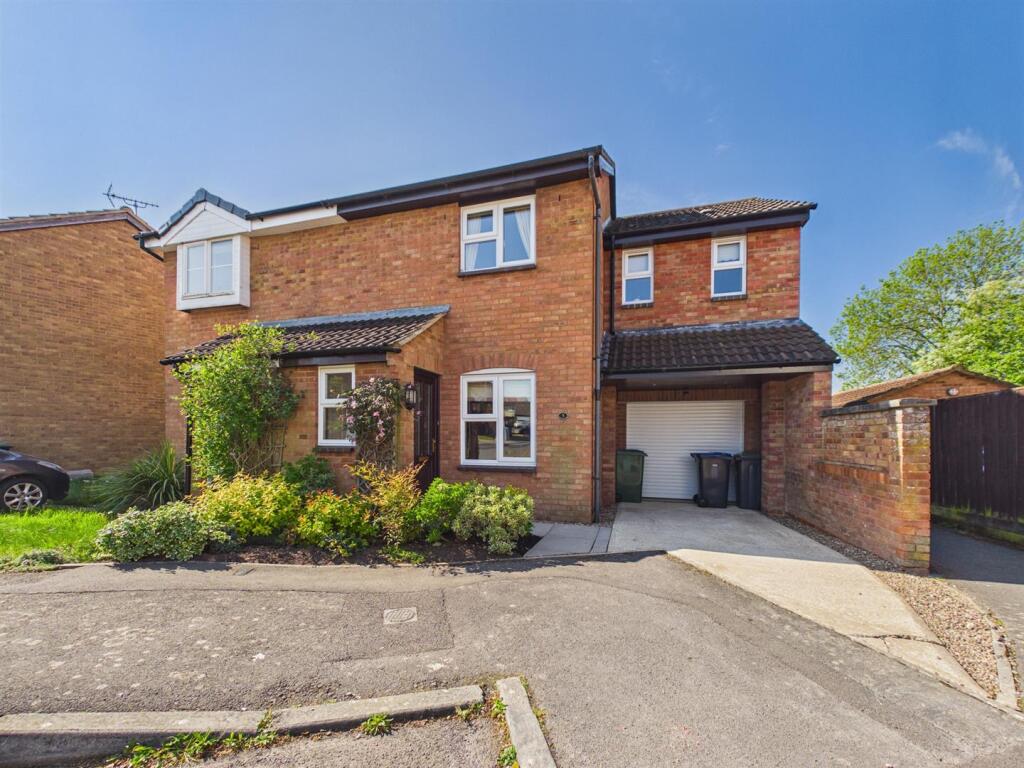 Main image of property: Fitzwarren Close, Chippenham