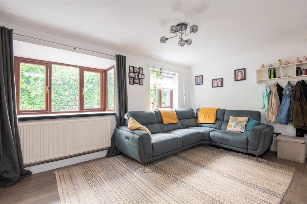 House in Chorley, Clayton-le-Woods - View 5