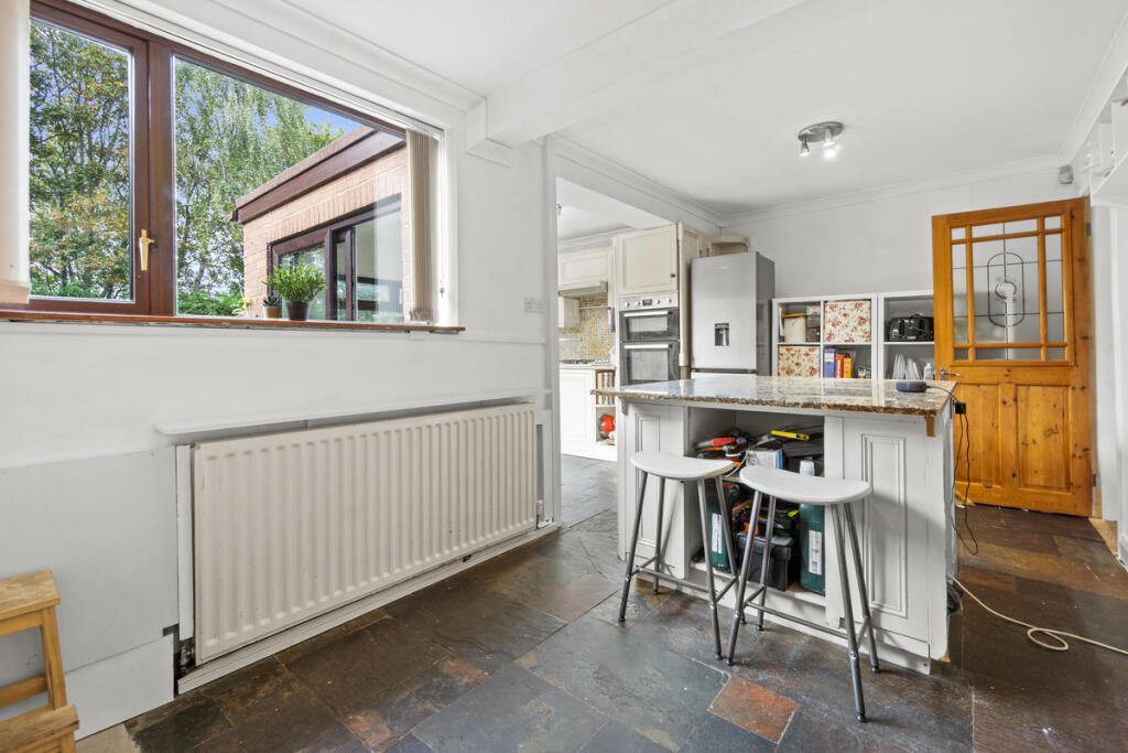 House in Telford, Ketley - More