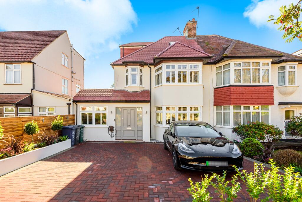 House in London - View 5