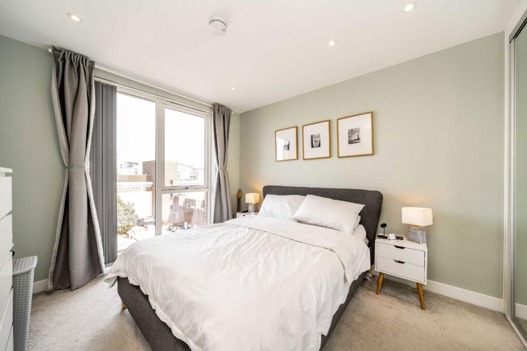 Apartment in London - View 5