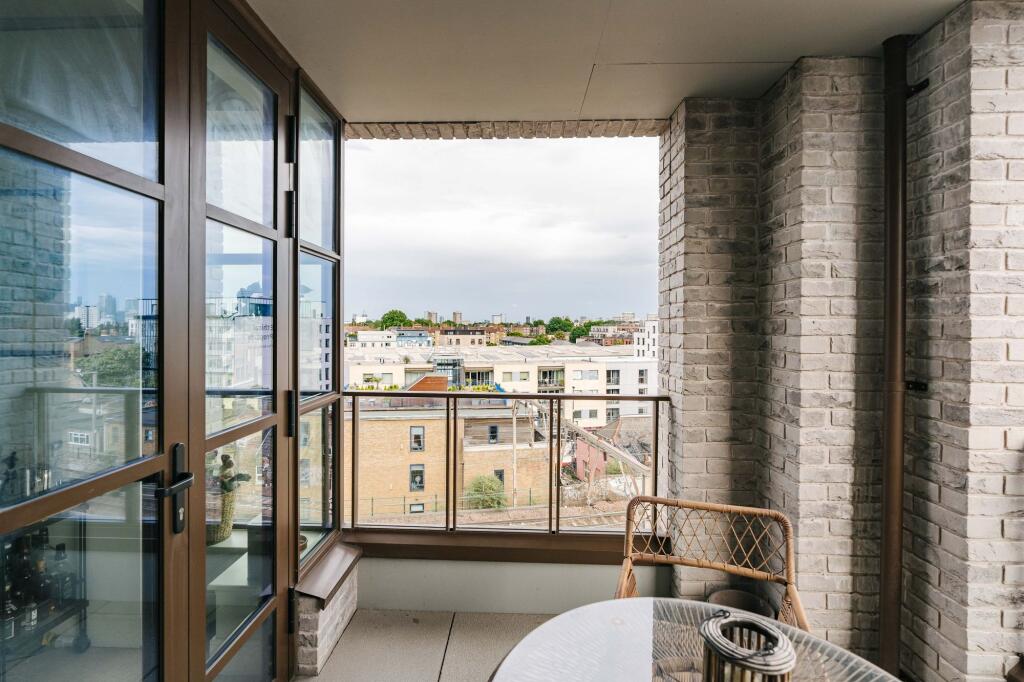 Apartment in London - View 3