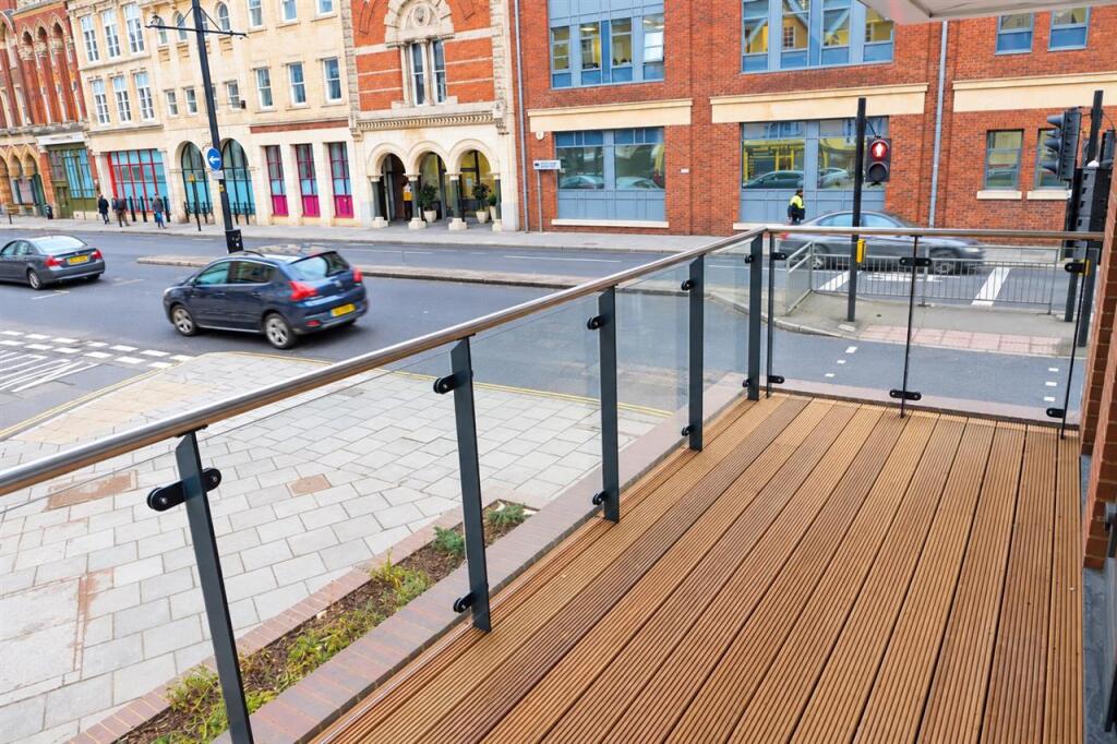 Apartment in Bristol, Finzels Reach, Redcliffe - View 5