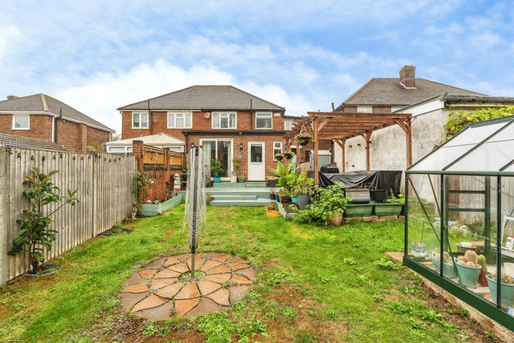 Middle Road, Southampton, Hampshire, SO19 photo 3