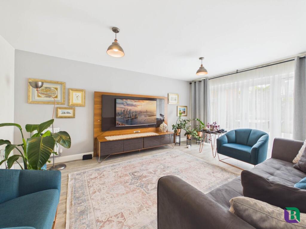 House in Milton Keynes, Eaton Leys, Bletchley and Fenny Stratford - View 2