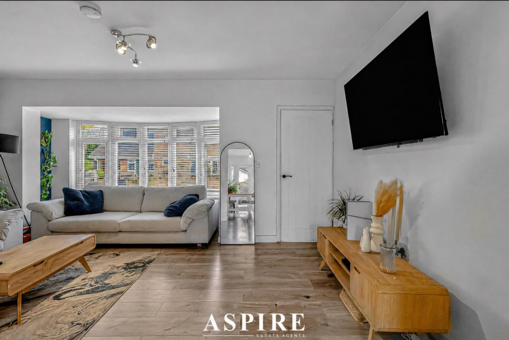 House in Castle Point, Canvey Island - View 2