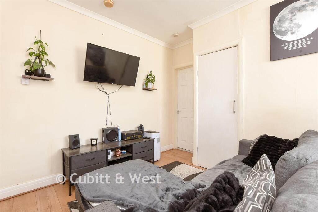 York Street, Mitcham, Surrey - View 2