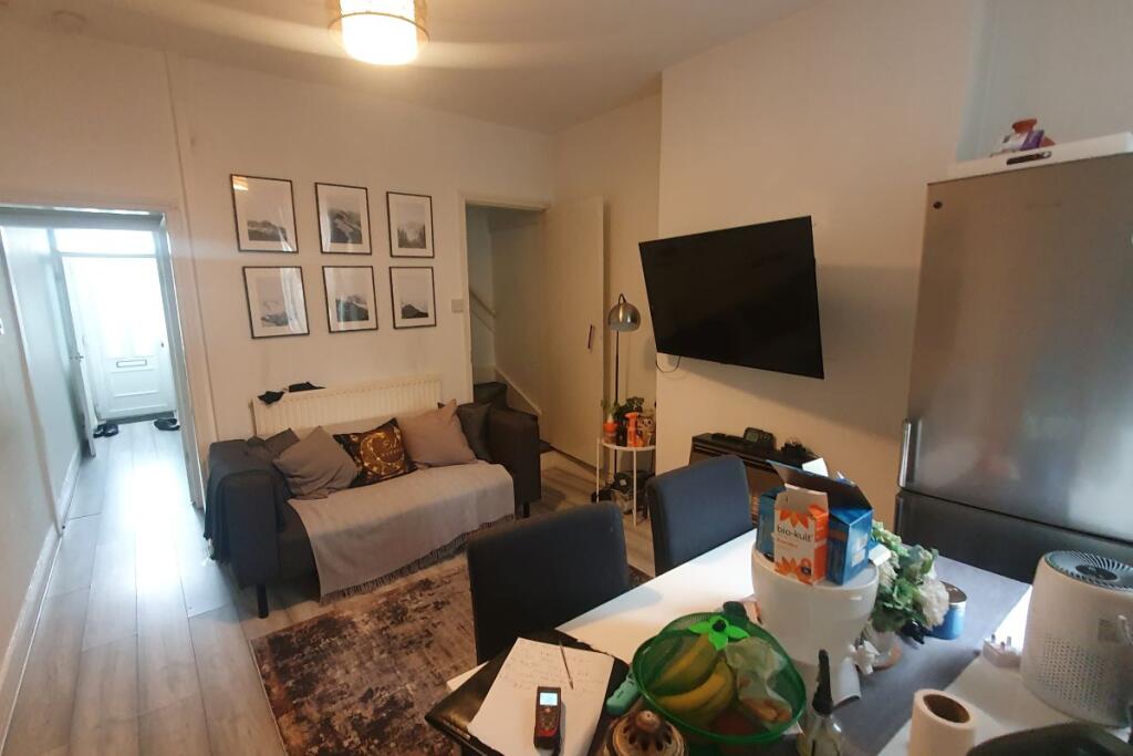 24 Langley Grove, off Langley Road, Small Heath, Birmingham, West Midlands, B10 0TP - View 3