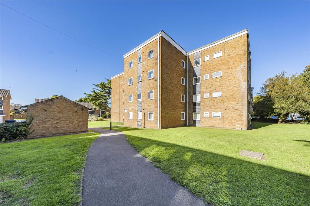 2-bed apartment on Aplin Way, Isleworth, £330,000
