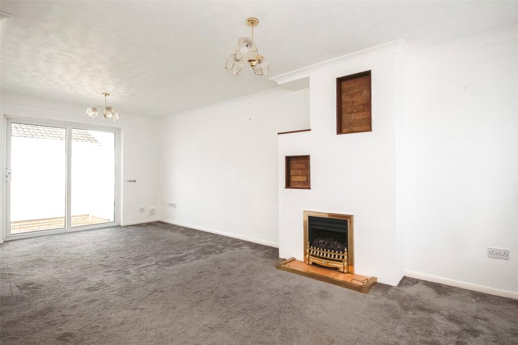 Ballards Grove, West Yelland, Barnstaple, EX31 photo 4