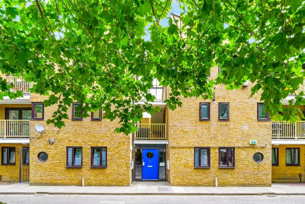 Main image of property: Cleveland Way, London