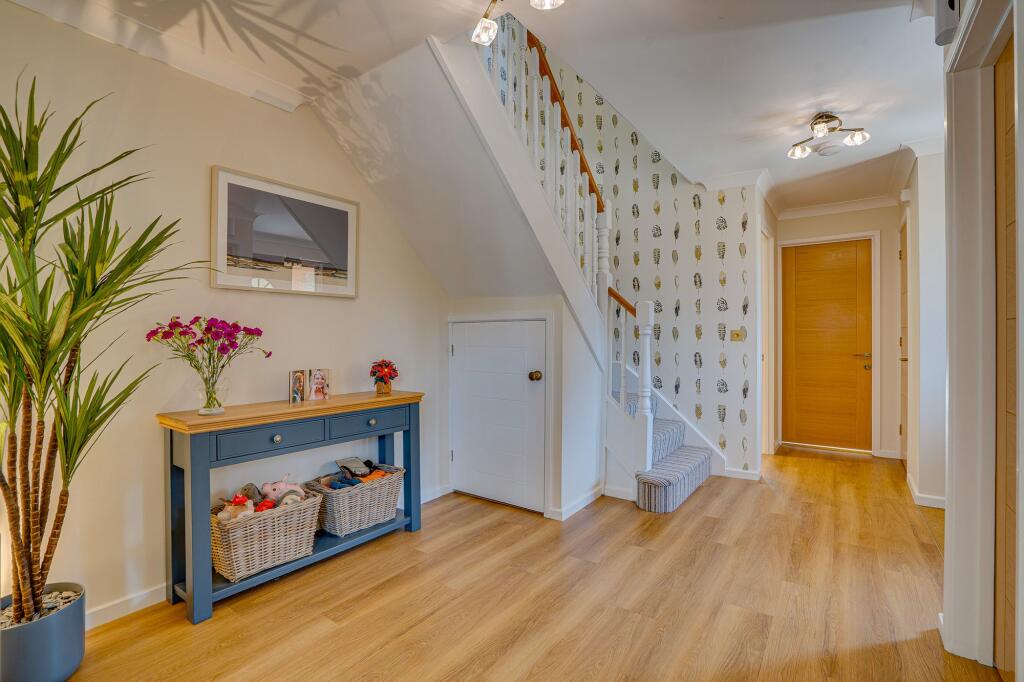 House in Winchester, Otterbourne - More
