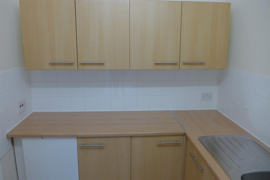 Apartment in Tonbridge - View 5
